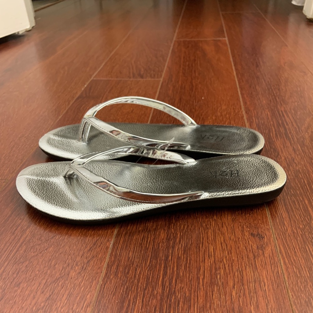 Silver flip-flops - Picture 2 of 4